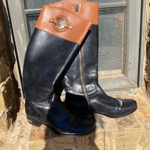 Micheal Kors Boots - Picture 5 of 15